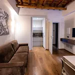 Roma Apartments *