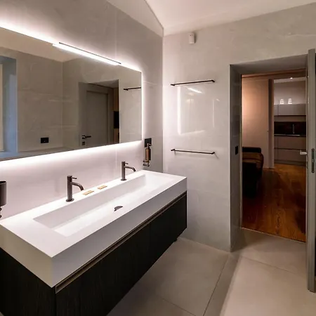 Roma Apartments *