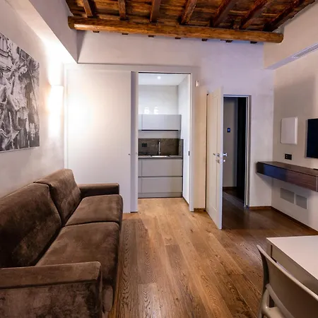 Roma Apartments *